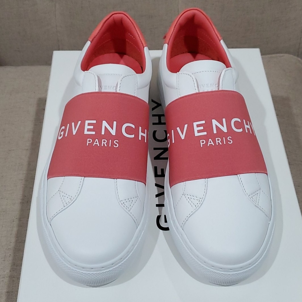 Givenchy Sneakers